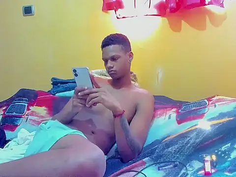 Snapshot of aunstin_mohamme chatting on March 2, 2026, 7:21 pm aunstin mohamme online show from March 2, 2026, 7:21 pm