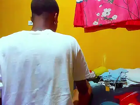 Snapshot of aunstin_mohamme chatting on March 19, 2026, 6:24 am aunstin mohamme online show from March 19, 2026, 6:24 am