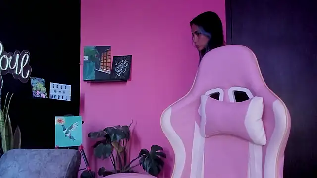 azula lillet online show from March 13, 2026, 9:09 pm