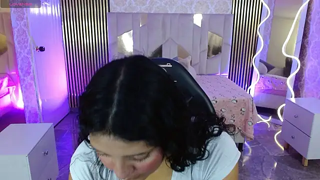 TATTI TAY online show from March 11, 2026, 7:52 pm