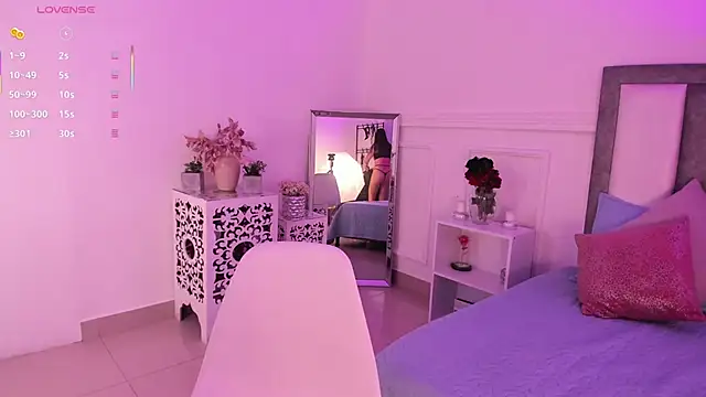 Leilafisherr online show from January 17, 2026, 1:47 pm