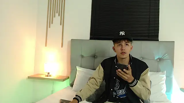 johnny blake  online show from February 3, 2026, 2:53 am