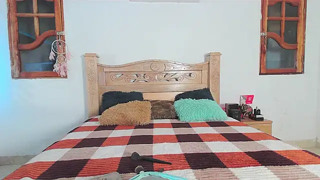 bratz glloe online show from March 10, 2026, 3:43 am