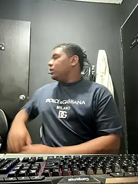 Snapshot of dan_howard chatting on January 14, 2026, 7:12 am dan howard online show from January 14, 2026, 7:12 am