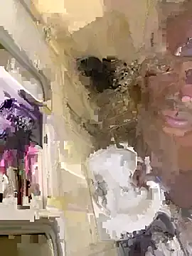 BigAndBeaut online show from April 20, 2026, 6:27 am