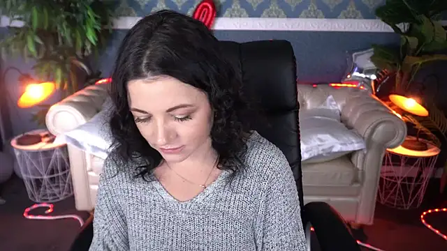 Dafni Monn online show from February 23, 2026, 6:36 am