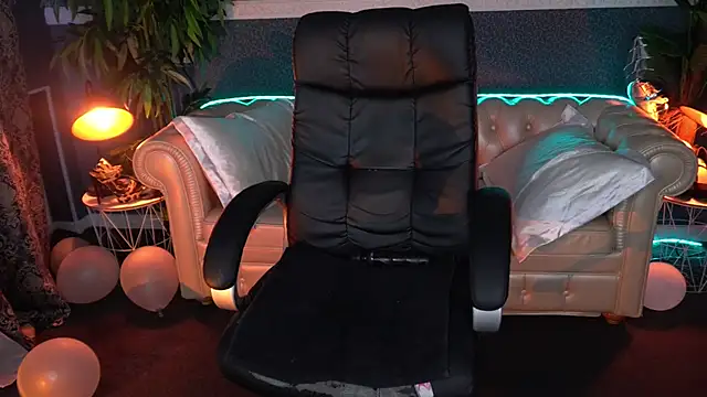 Dafni Monn online show from March 16, 2026, 6:50 am