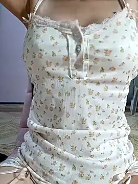 Snapshot of MiaBaba chatting on February 6, 2026, 7:54 pm MiaBaba online show from February 6, 2026, 7:54 pm