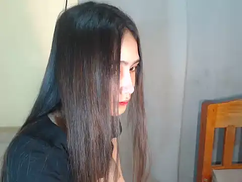 Snapshot of mica_sweet690 chatting on January 7, 2026, 11:48 am mica sweet690 online show from January 7, 2026, 11:48 am