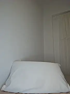 Snapshot of Angelmoon04 chatting on April 13, 2026, 2:48 am Angelmoon04 online show from April 13, 2026, 2:48 am