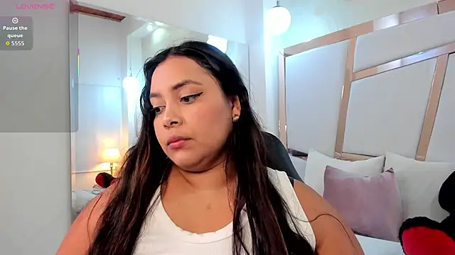 Snapshot of tatikanyx chatting on February 13, 2026, 5:02 pm tatikanyx online show from February 13, 2026, 5:02 pm