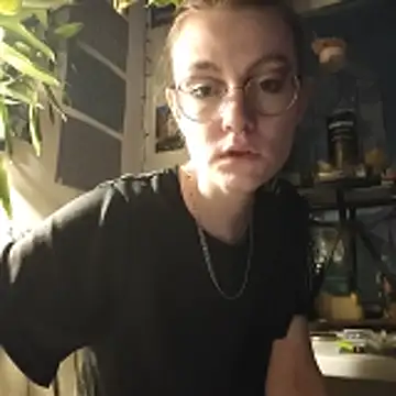 Snapshot of Shy_Bamby chatting on February 23, 2026, 10:21 pm Shy Bamby online show from February 23, 2026, 10:21 pm