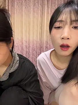 Snapshot of Uli_a chatting on February 6, 2026, 6:48 pm Uli a online show from February 6, 2026, 6:48 pm