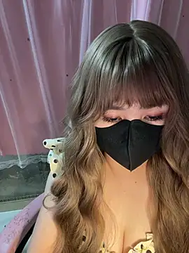 -Violet-t online show from February 25, 2026, 1:22 pm