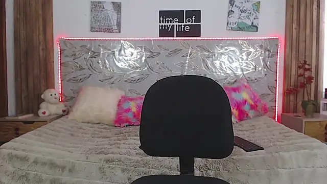 rossyvalbuena online show from March 8, 2026, 3:15 pm