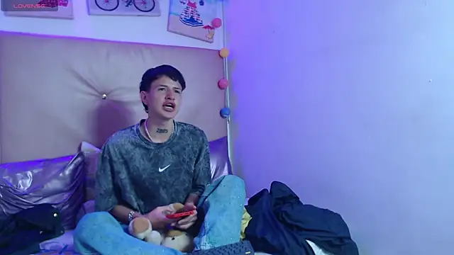 Snapshot of iam__lukas__ chatting on January 7, 2026, 5:07 pm iam lukas online show from January 7, 2026, 5:07 pm