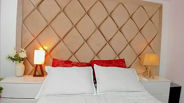 IvonneOwen online show from January 16, 2026, 8:13 pm