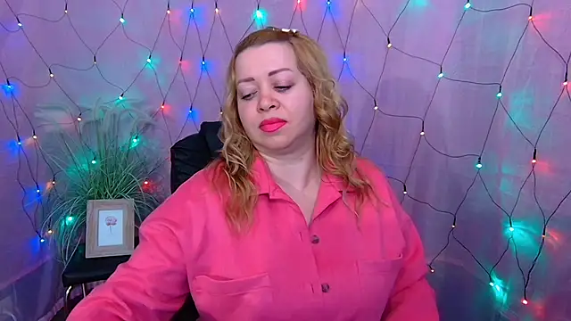 OliviaVerr online show from February 8, 2026, 1:20 pm