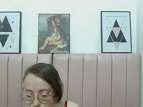 cata quintanars707 online show from May 7, 2026, 12:08 pm