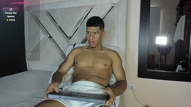 Snapshot of antonio_aguilarx chatting on March 31, 2026, 8:55 pm antonio aguilarx online show from March 31, 2026, 8:55 pm