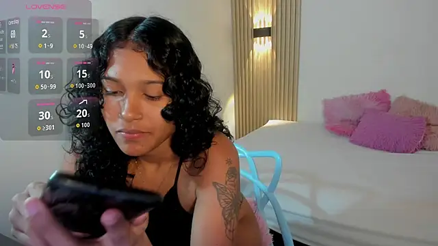 LyraFrost5 online show from February 25, 2026, 2:12 am