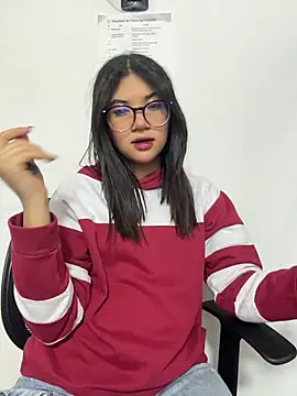 Snapshot of _Queen_love2 chatting on February 14, 2026, 3:51 am Queen love2 online show from February 14, 2026, 3:51 am