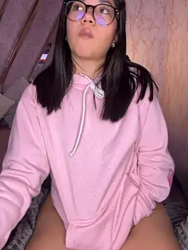  Queen love2 online show from January 12, 2026, 9:20 pm