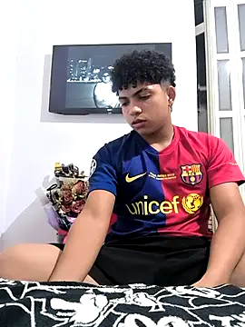 Snapshot of VersedChip chatting on February 14, 2026, 4:13 am VersedChip online show from February 14, 2026, 4:13 am