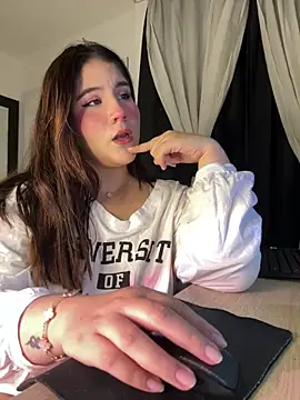 ivy velvet online show from June 14, 2026, 1:35 am
