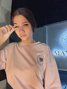 EmmaJhoons online show from March 28, 2026, 10:16 am