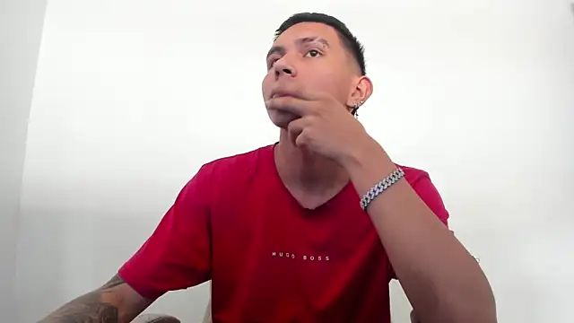 Scook Gray  online show from March 25, 2026, 4:28 pm