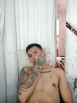 Scook Gray  online show from April 3, 2026, 3:40 pm