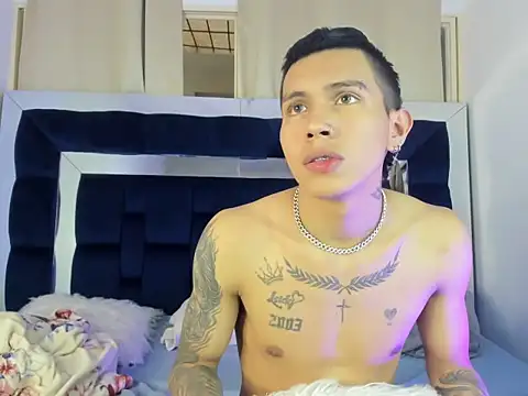 Scook Gray  online show from March 13, 2026, 9:31 pm