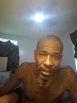 Snapshot of Boozle666 chatting on July 29, 2026, 10:42 pm Boozle666 online show from July 29, 2026, 10:42 pm