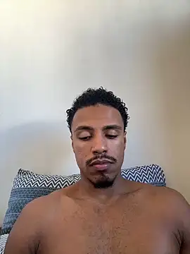 LorenzoBlack27 online show from June 21, 2026, 5:52 pm