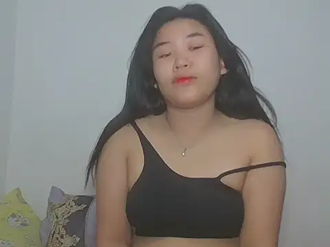 Zyeiii online show from March 9, 2026, 9:13 am