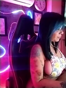 Snapshot of Shantal241 chatting on January 11, 2026, 3:24 am Shantal241 online show from January 11, 2026, 3:24 am