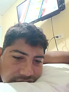 Snapshot of master_juju1924 chatting on February 16, 2026, 8:35 am master juju1924 online show from February 16, 2026, 8:35 am