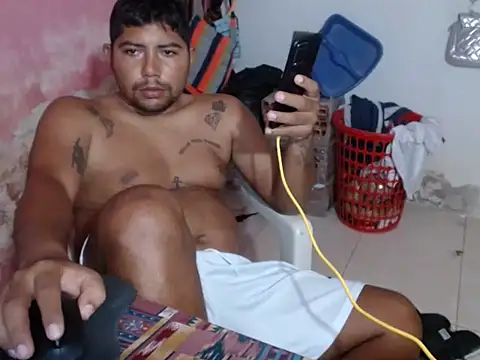 Snapshot of master_juju1924 chatting on April 4, 2026, 8:37 pm master juju1924 online show from April 4, 2026, 8:37 pm