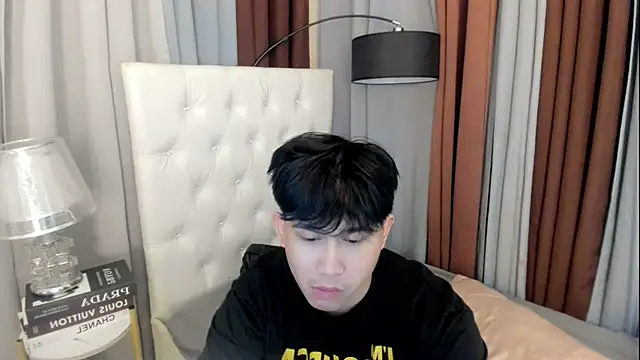 davincihugecock online show from July 4, 2026, 5:50 pm