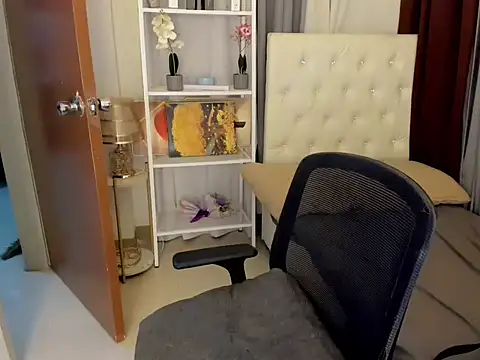 davincihugecock online show from March 6, 2026, 4:35 pm