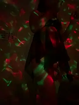 Snapshot of Angela_loveee chatting on February 3, 2026, 12:21 pm Angela loveee online show from February 3, 2026, 12:21 pm