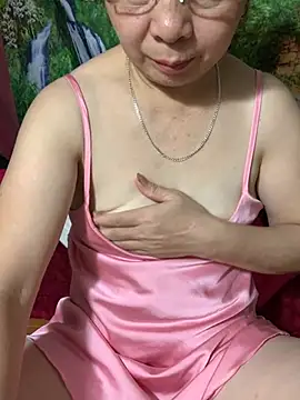 -Mery- online show from July 8, 2026, 1:12 pm