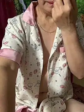 -Mery- online show from July 15, 2026, 9:44 pm