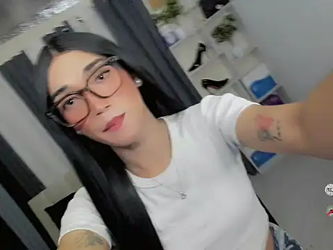 Snapshot of FyangFoxx chatting on March 22, 2026, 5:43 am FyangFoxx online show from March 22, 2026, 5:43 am