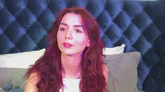 VanessaVienne online show from May 23, 2026, 4:06 pm
