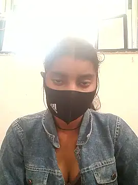 Erotic-Girl online show from January 13, 2026, 6:28 am