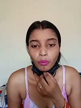Erotic-Girl online show from May 25, 2026, 10:47 am