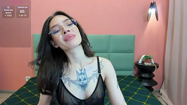 IvyDainty online show from June 4, 2026, 8:41 am
