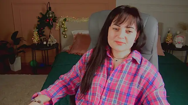  SilkyShadow  online show from January 18, 2026, 1:31 am